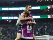 Jordan Henderson Undergoes Surgery After Freak World Cup Injury