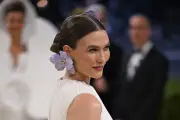 Karlie Kloss Praises Taylor Swift and Travis Kelce as ‘Amazing Couple’