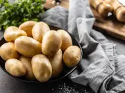 Keep Potatoes Fresh for Months: Simple Apple Storage Hack