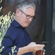 Keir Starmer's post-sacking pint finally makes him relatable