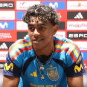 Lamine Yamal urges Barcelona to sign Julian Alvarez from Atletico Madrid