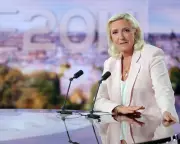 Le Pen Cleared to Run for President Despite Embezzlement Conviction