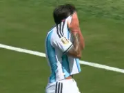 Lisandro Martinez Cries as Man Utd Star Injured in World Cup Final vs Spain