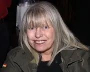 Louise Lasser, Star of Cult Sitcom Mary Hartman Mary Hartman, Dies at 87
