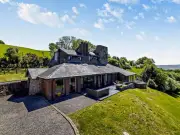 Luxury North Wales holiday home with stunning views and sun deck