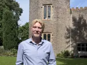 Man Loses Everything, Now Lives in Haunted Castle and Befriends Ghosts