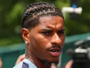 Man United fans spot hint Marcus Rashford may stay after Barcelona snub