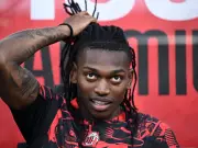 Man Utd Transfer News: Rafael Leao Agreement Reached as New Contract Accepted