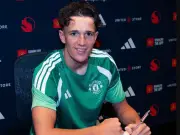 Manchester United sign goalkeeper Kit Margetson from Swansea