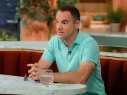 Martin Lewis issues urgent price warning on exact time to buy summer flights