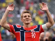 Martin Odegaard Fights for Arsenal Captaincy in World Cup Clash with Declan Rice