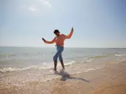 Met Office Forecasts Hot Spells for School Holidays in UK