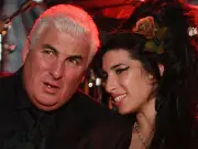 Mitch Winehouse ordered to pay almost £1m to Amy's friends