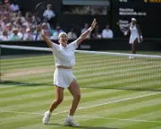 Muchova Stuns Gauff in Wimbledon Semi-Final Thriller