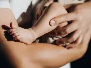 Mum Reconsiders Naming Baby Honey After Criticism It May Hold Her Back