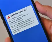National AusAlert test to go ahead despite state concerns over safe phones