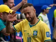 Neymar Publicly Apologizes to Pregnant Girlfriend After Cheating Scandal