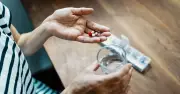 NHS Warns of Arvostatin Serious Side Effects, Urges Call 111