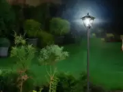 Outdoor Solar Lamp Drops to £6 in Cashback Deal for Summer Gardens