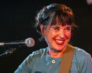 Post Your Questions for Kristin Hersh on Her New Album and Career