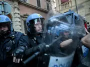 Protests in Bologna after Abderrahim Fakir dies restrained by police