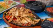 Quick Chicken Fajitas Recipe Ready in 25 Minutes for Family Dinner