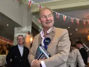 Restore Britain chief demands return of pub smoking to save boozers