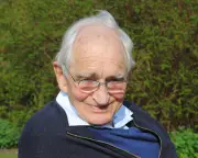 Richard Johns, dental implant pioneer, dies aged 96