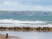 Rip Currents Sweep Children Out to Sea at Welsh Beach, Rescues Made