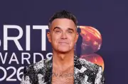 Robbie Williams jokes about 'deeply unprofessional' World Cup blunder
