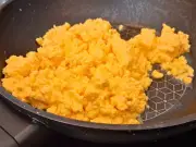 Scrambled Eggs Taste Better with Sour Cream Instead of Milk