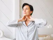 Shoppers Rush to Buy £75 Gadget That Tightens Jawline Sag