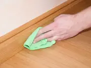 Stop Dust Sticking to Skirting Boards and Blinds with 1 Common Household Item