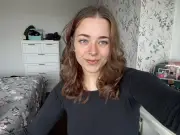 Student Earns £2,500 Monthly Reselling Vintage Clothes Part-Time