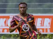 Swansea City sign Ghanaian winger Joseph Opoku in £6m deal