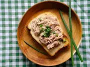 Swap Mayo for Greek Yogurt: Wonderfully Creamy Tuna Salad Recipe