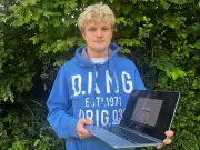 Teen Tracks Down eBay Scammers 70 Miles Away to Recover Stolen Laptop