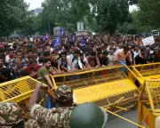 Tens of Thousands of Cockroach Party Protesters Defy Police in Delhi March