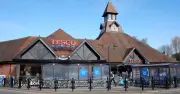 Tesco Issues 'Red Flag' Cancer Warning in Partnership with Cancer Research UK