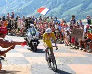 Tour de France 2026: Pogacar Dominates Stage 10, Extends Overall Lead
