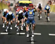 Træen Takes Yellow Jersey in Tour de France Stage Four Amid 40°C Heat