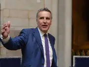 Tributes to Dermot Murnaghan 'legend of the news' following death at 68