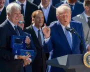 Trump hosts champion Dodgers at White House; Betts, Hernández stay away