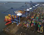 Trump Imposes Fresh Tariffs on UK, EU and Dozens of Trading Partners