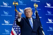 Trump Made $2.2bn in 2025, Crypto Ventures Eclipse Property