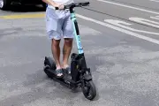 UK Retailers Sell E-Scooters for Commuting Despite Road Ban