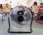 UK Teachers Struggle as Classrooms Exceed 40C in Extreme Heat