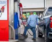 US Gas Prices Surge as Iran Tensions Over Strait of Hormuz Escalate