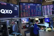 US Stocks Fall as Iran Strikes Continue and Fed Flags Rate Hike Concerns