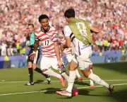 USA Edge Bosnia 2-1 to Reach World Cup Last 16